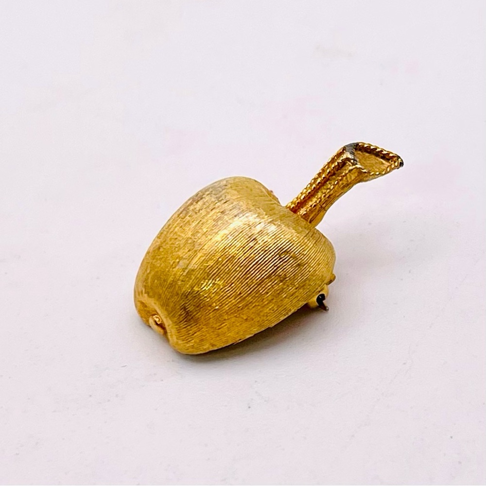 Cute Dainty Avon 1974 Brushed Gold Tone Apple Brooch Pin - Picture 7 of 13